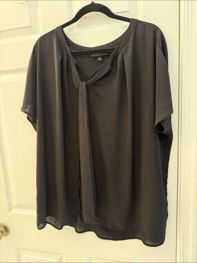Lane Bryant Black Short-Sleeve Tie-Neck Blouse